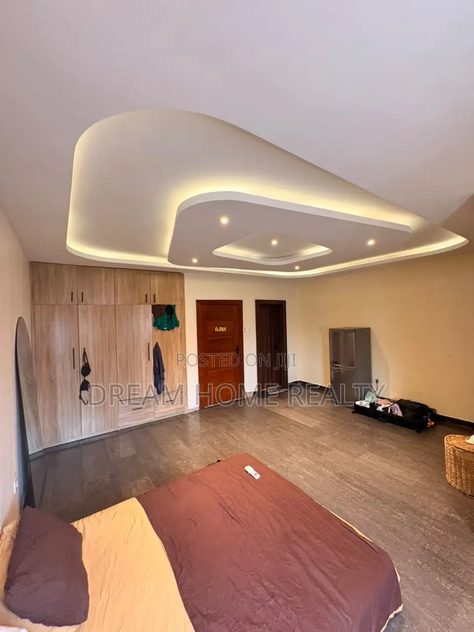 Furnished Studio Apartment in Admiralty Way, Lekki Phase 1 for rent