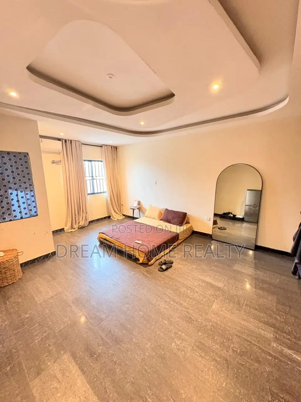 Furnished Studio Apartment in Admiralty Way, Lekki Phase 1 for rent