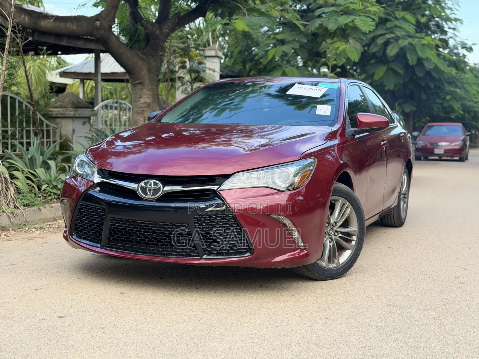 Toyota Camry 2017 Maroon