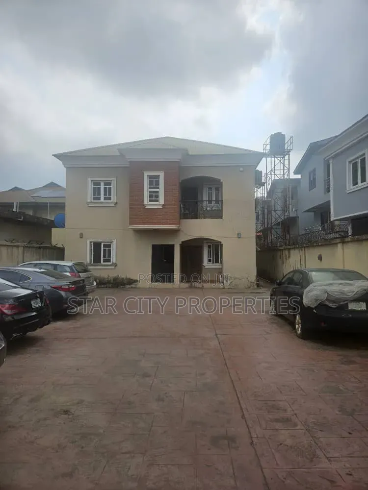 3bdrm Block of Flats in Magodo Isheri for sale