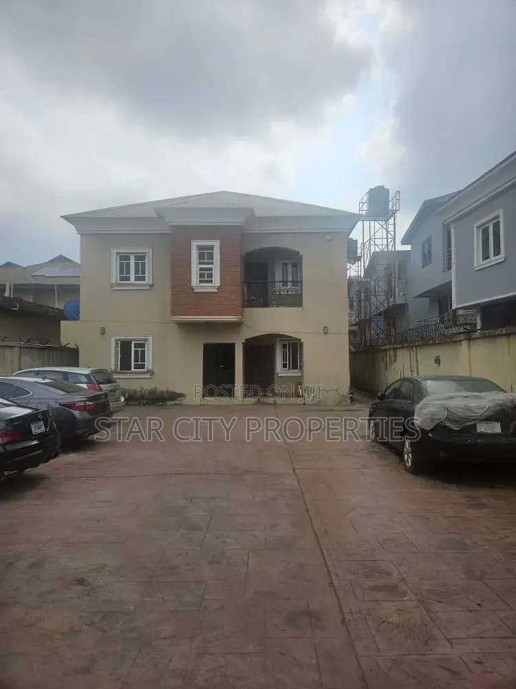 3bdrm Block of Flats in Magodo Isheri for sale