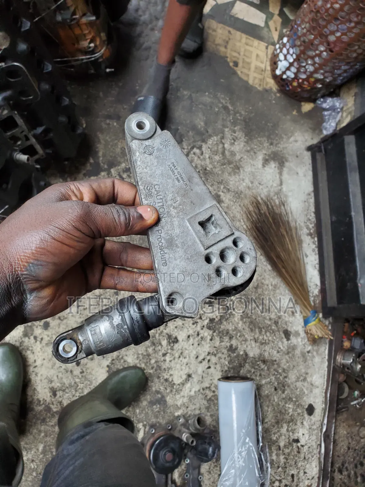 Belt Adjuster Jeep Wrangler 3.6L