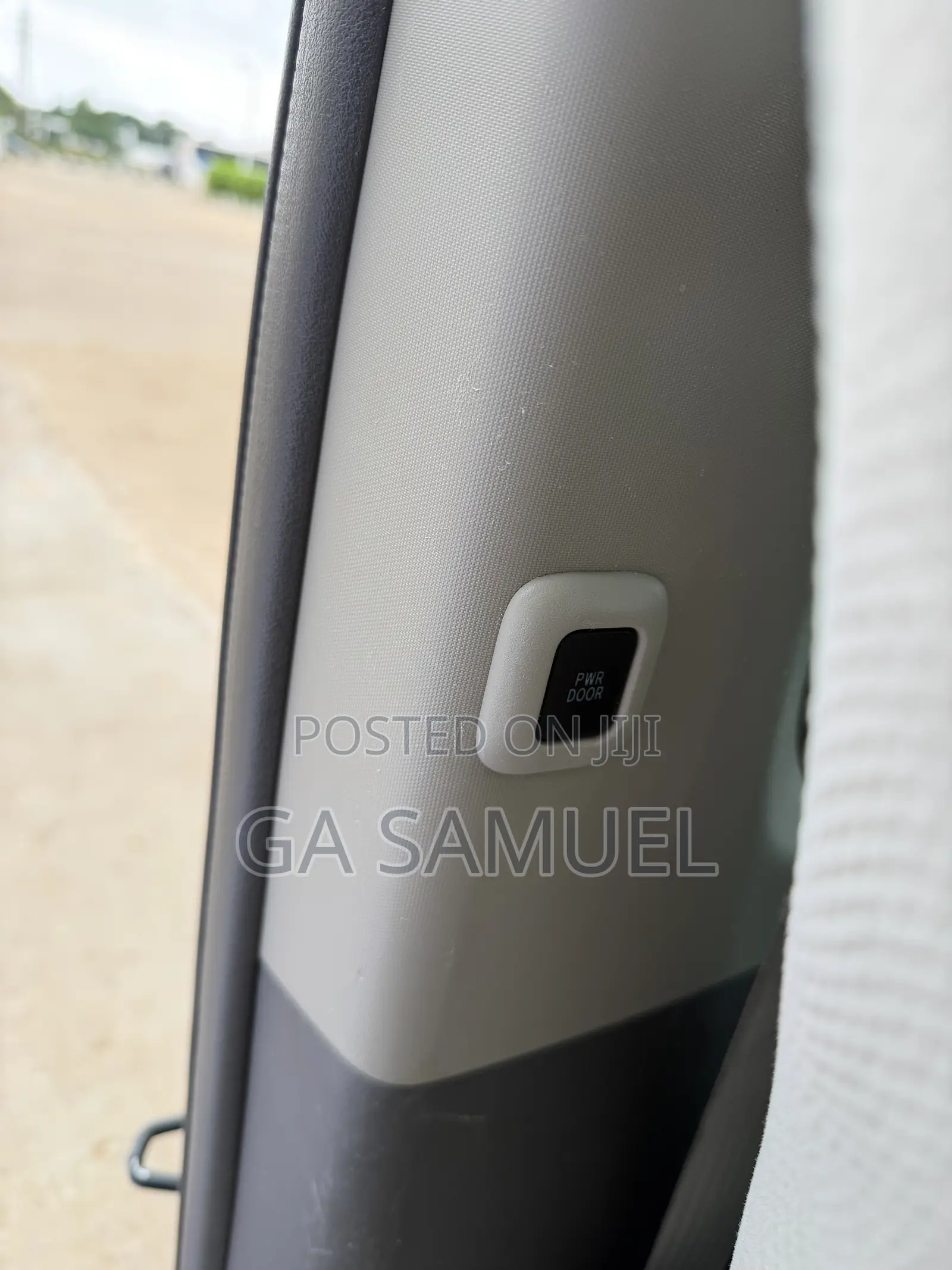 Toyota Sienna LE 8 Passenger 2011 Gray