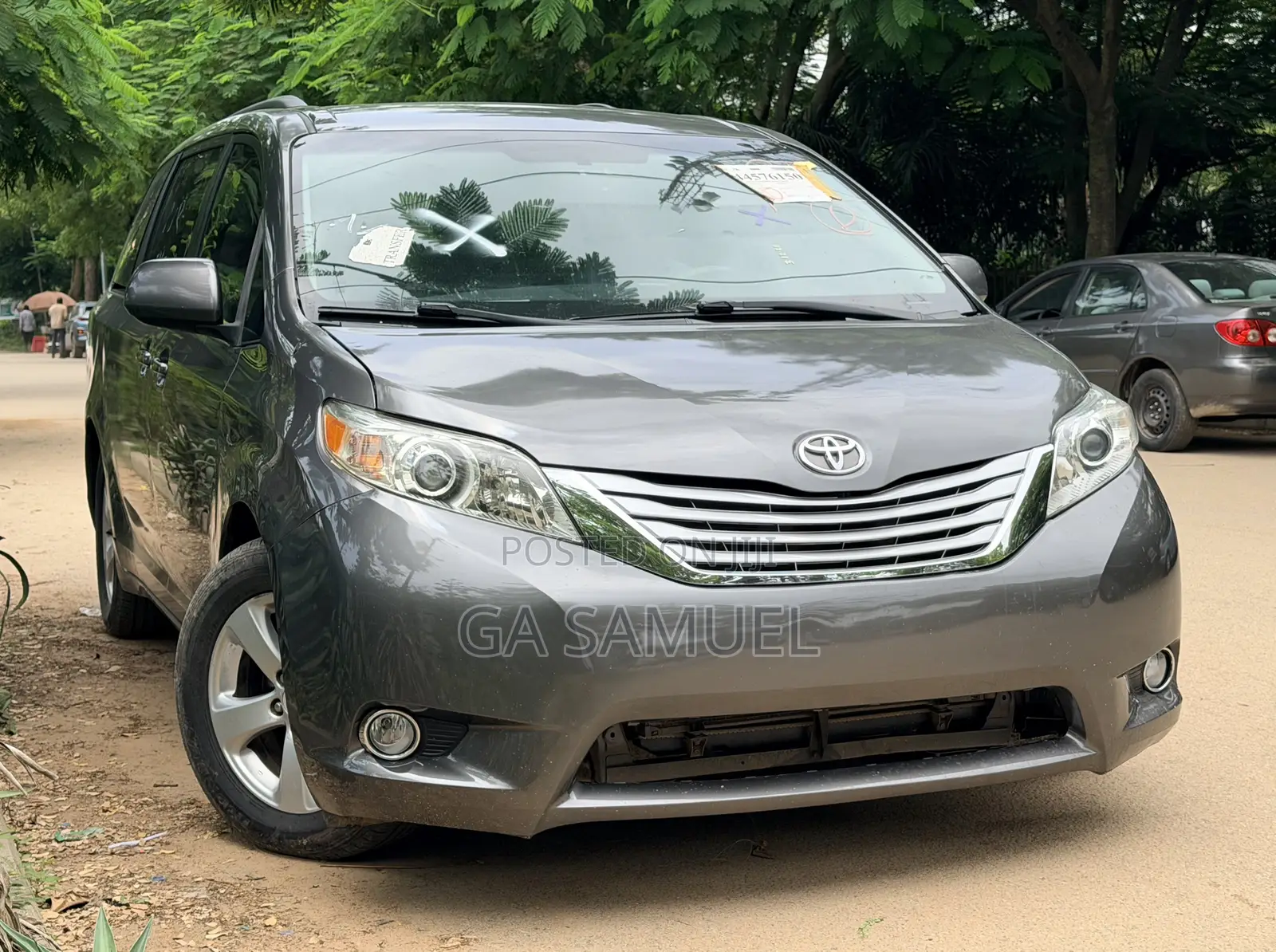 Toyota Sienna LE 8 Passenger 2011 Gray