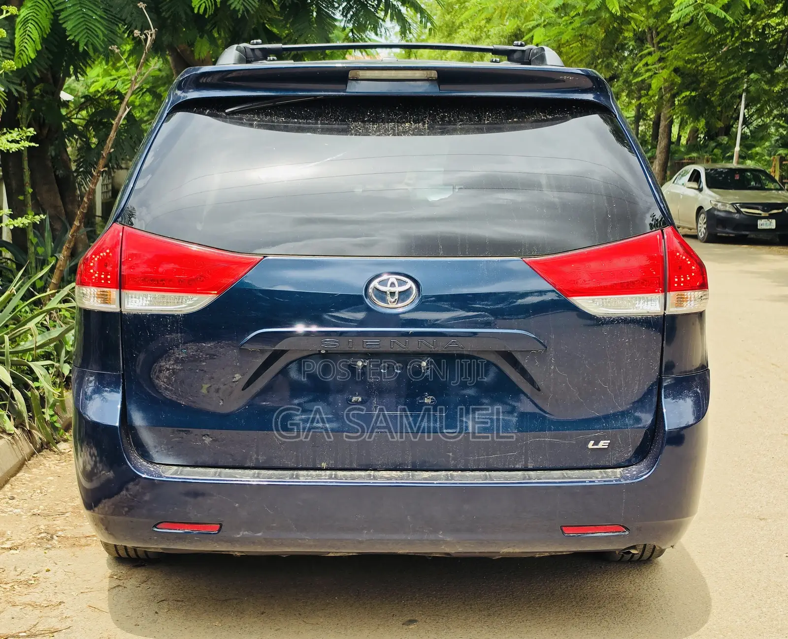 Toyota Sienna LE 8 Passenger 2011 Blue