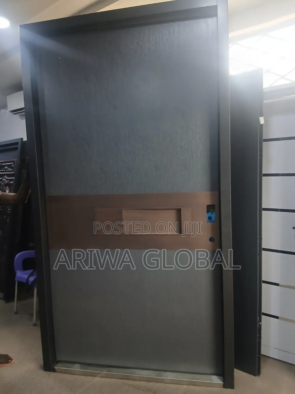 Turkey Luxury Standard Security Pivot Smart Door