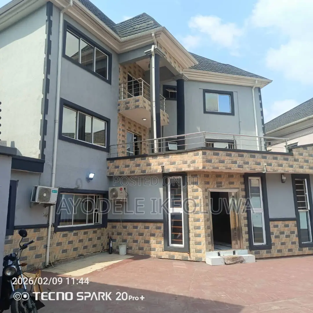 Furnished Mini Flat in Omole Phase 1 for rent