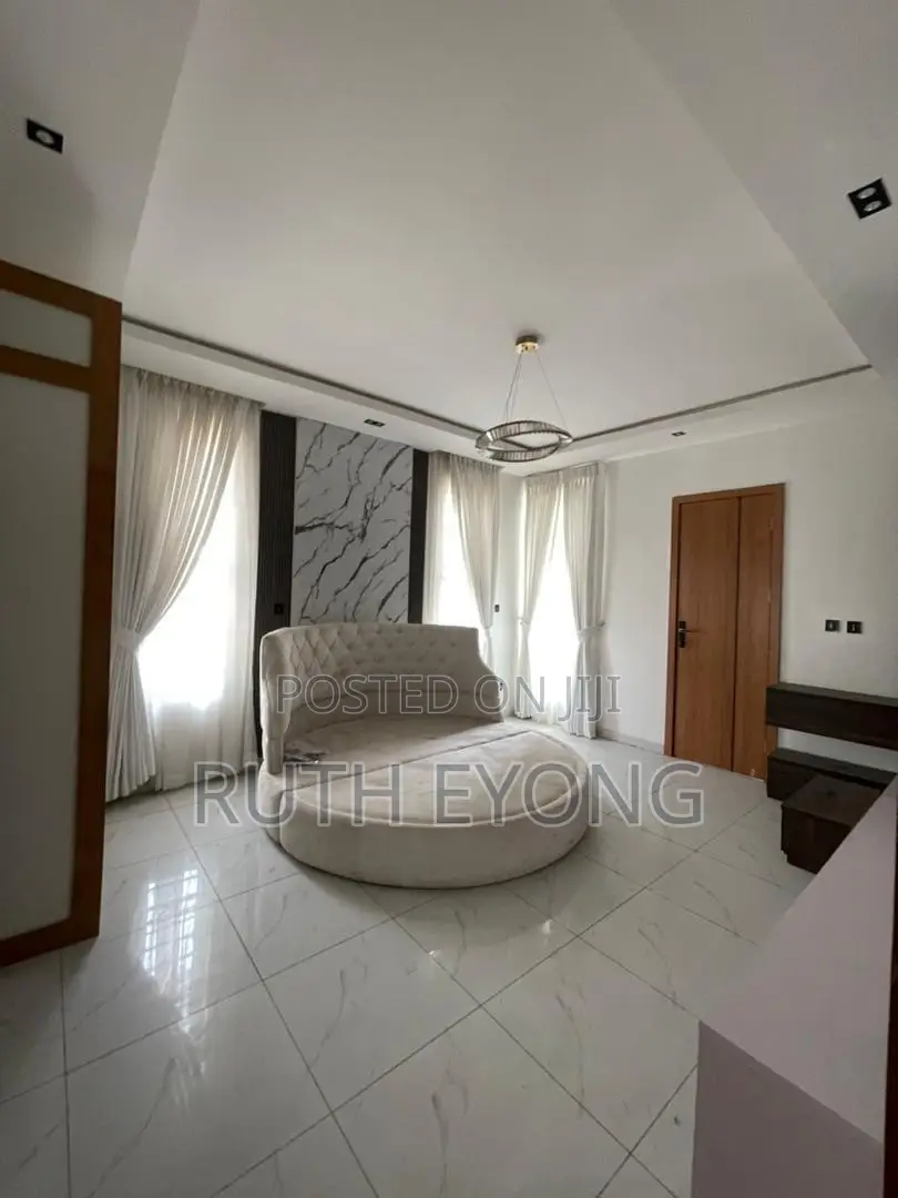 2bdrm Apartment in Ikate, By Spar Road for rent