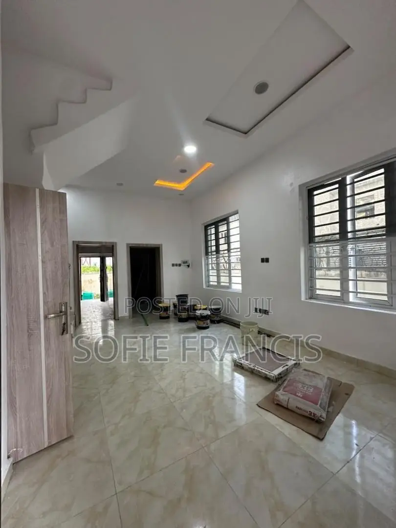 4bdrm Duplex in Harris Drive, VGC / Ajah for rent