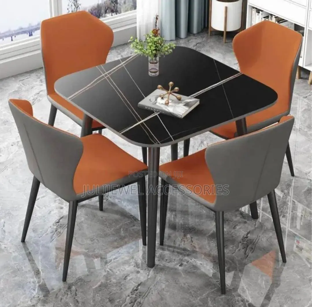 Classic Dining Set of 4 Seater