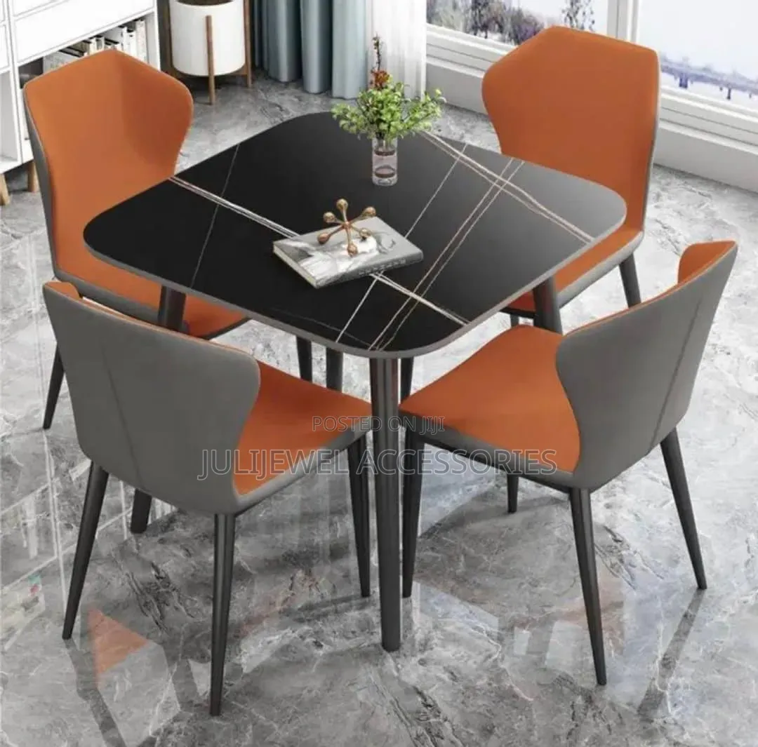 Classic Dining Set of 4 Seater