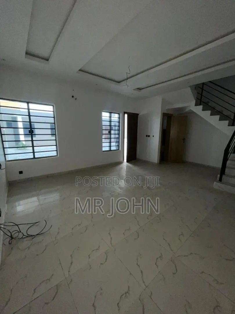 4bdrm Duplex in Ikota Villa Owo Pr, Lekki for rent