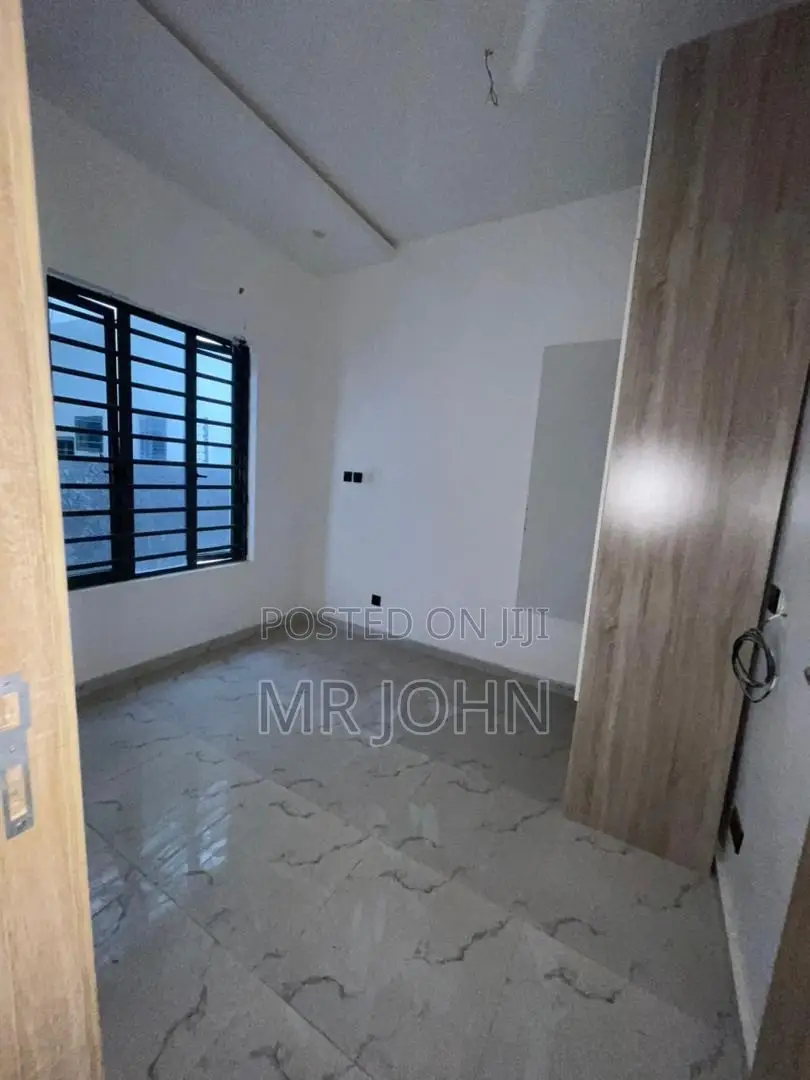4bdrm Duplex in Ikota Villa Owo Pr, Lekki for rent