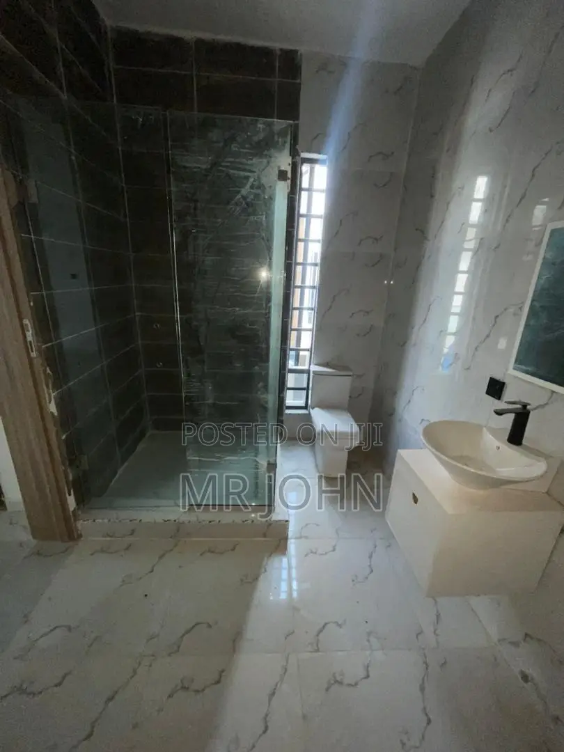 4bdrm Duplex in Ikota Villa Owo Pr, Lekki for rent