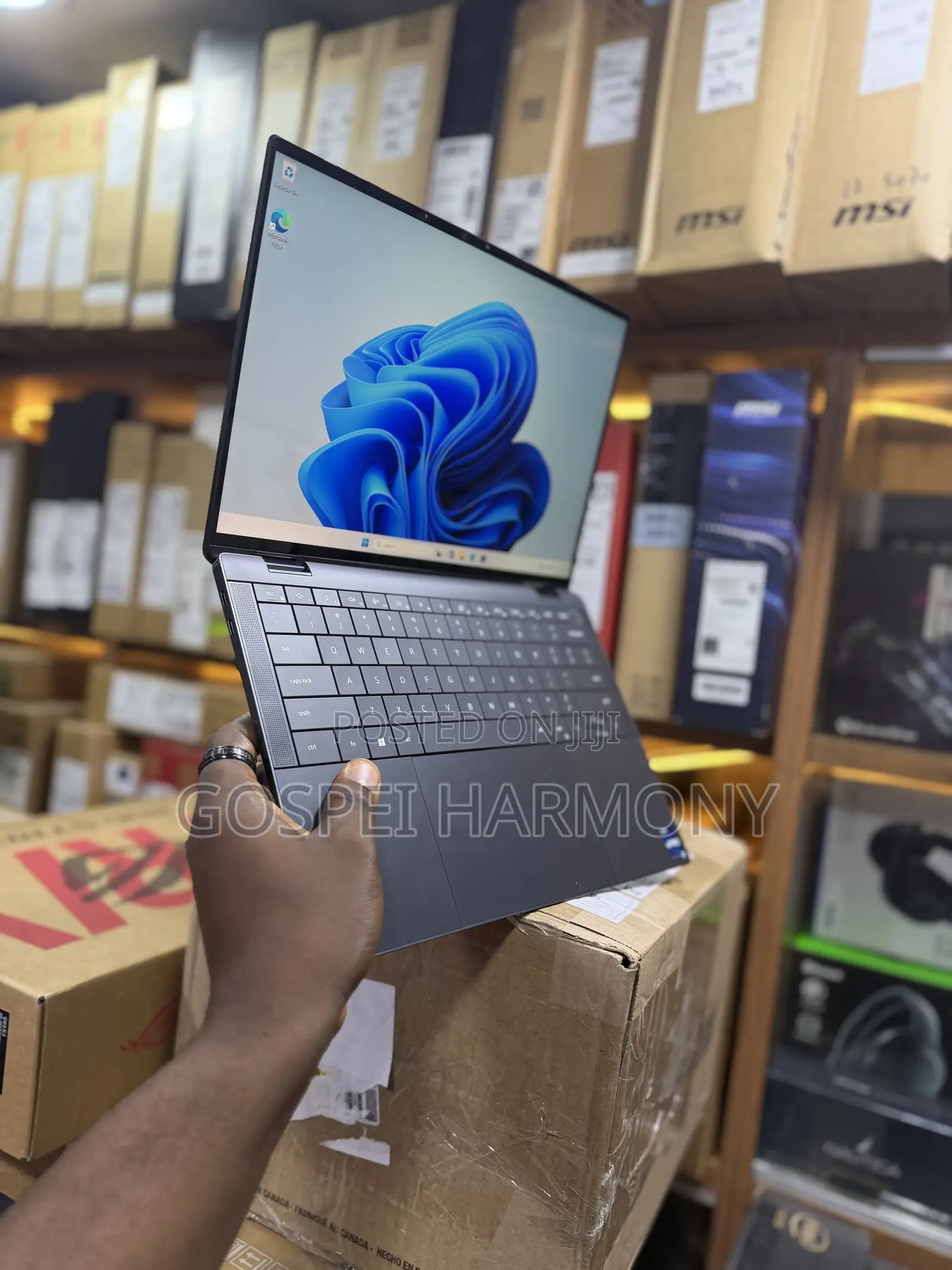 Laptop Dell Latitude 9440 2-in-1 32GB Intel Core i7 SSD 512GB