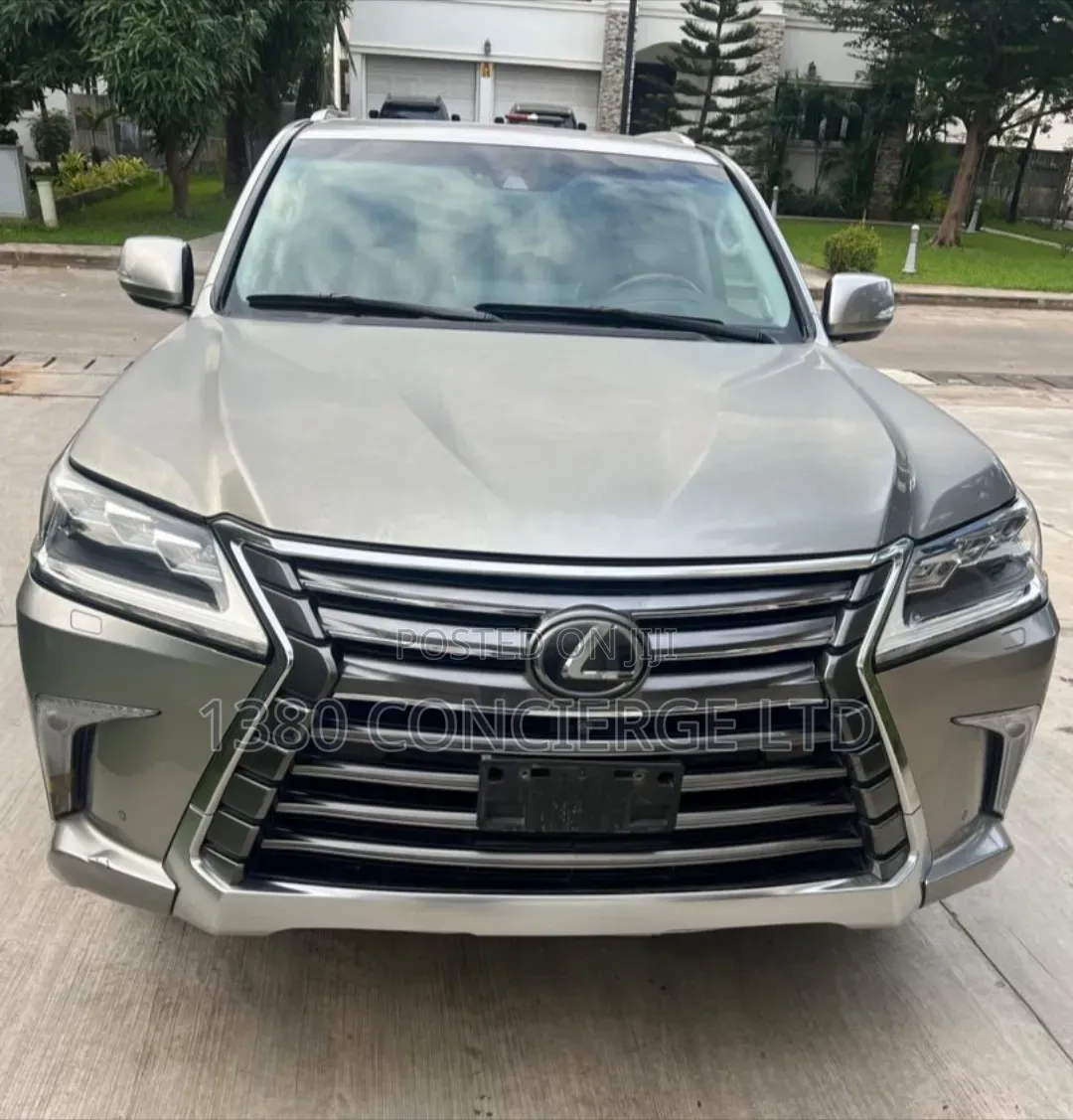 Lexus LX 570 AWD 2018