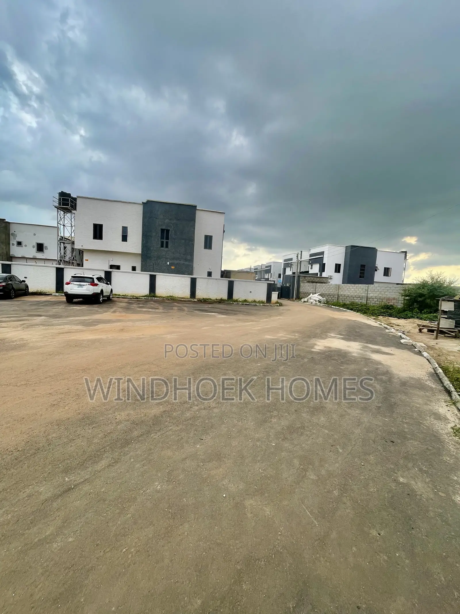 5bdrm House in Galadimawa for sale