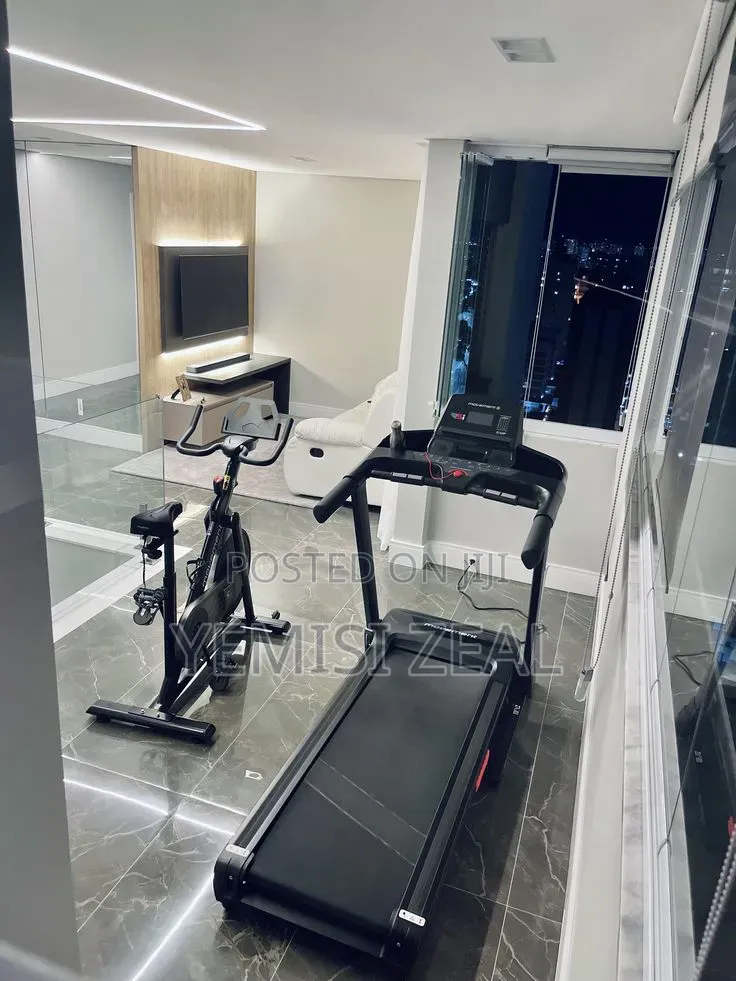 2.5HP Treadmill With 15% Incline, Bluetooth and 150KG Spinning Bike