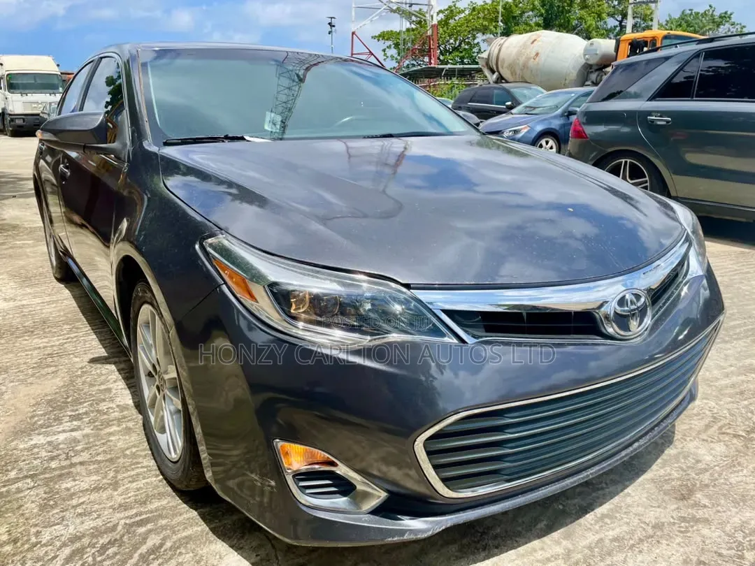 Toyota Avalon XLE Premium 4dr Sedan (3.5L 6cyl 6A) 2014 Gray