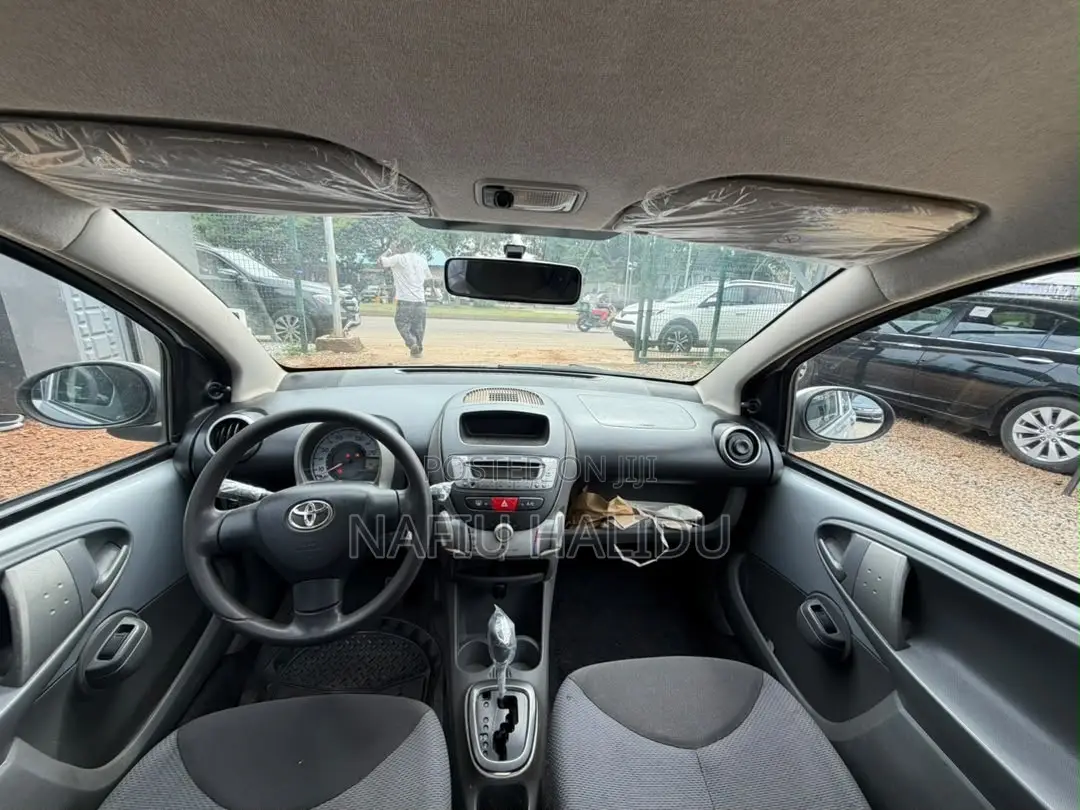 Toyota Aygo 2010 Silver