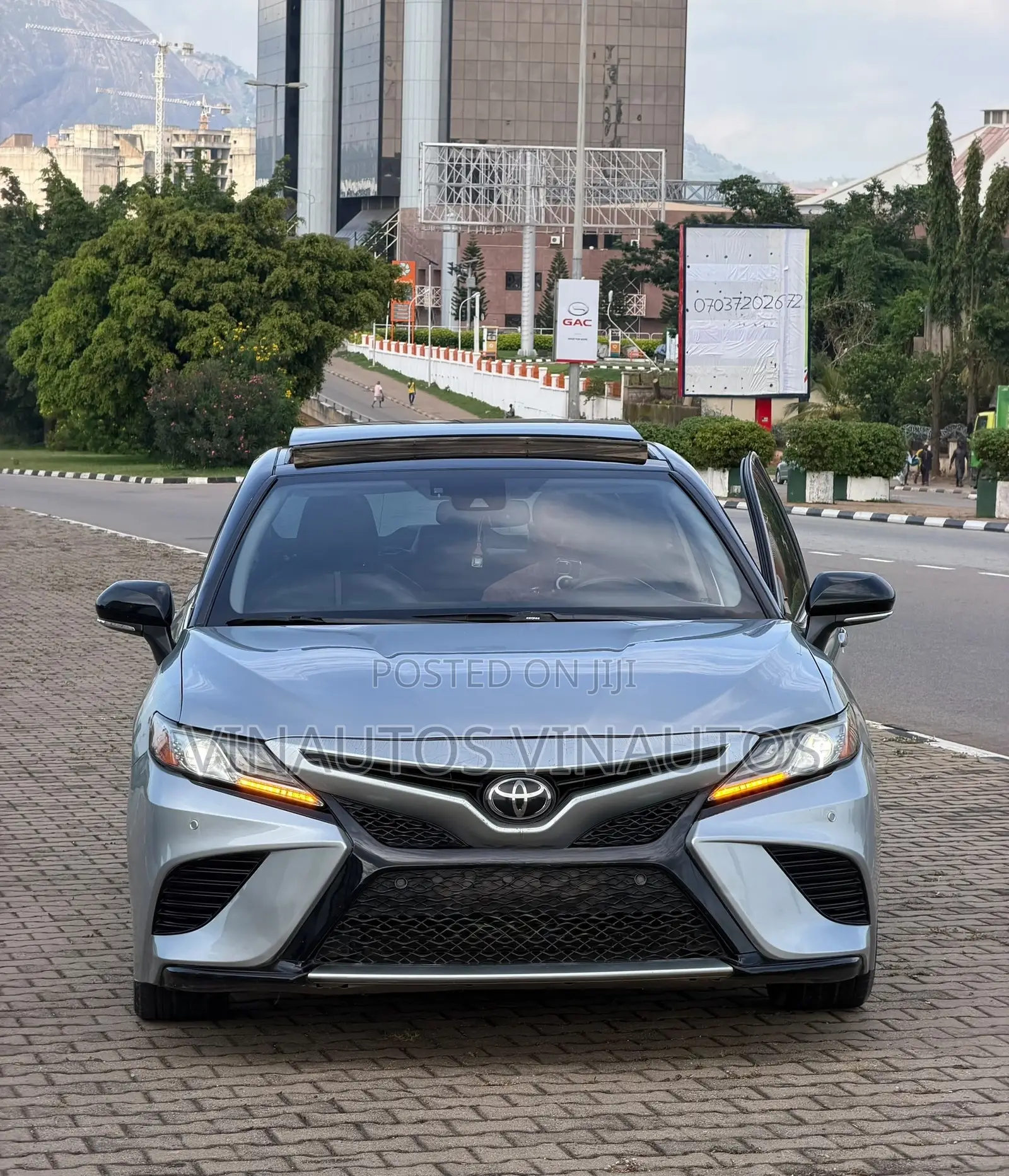 Toyota Camry 2018 Gray