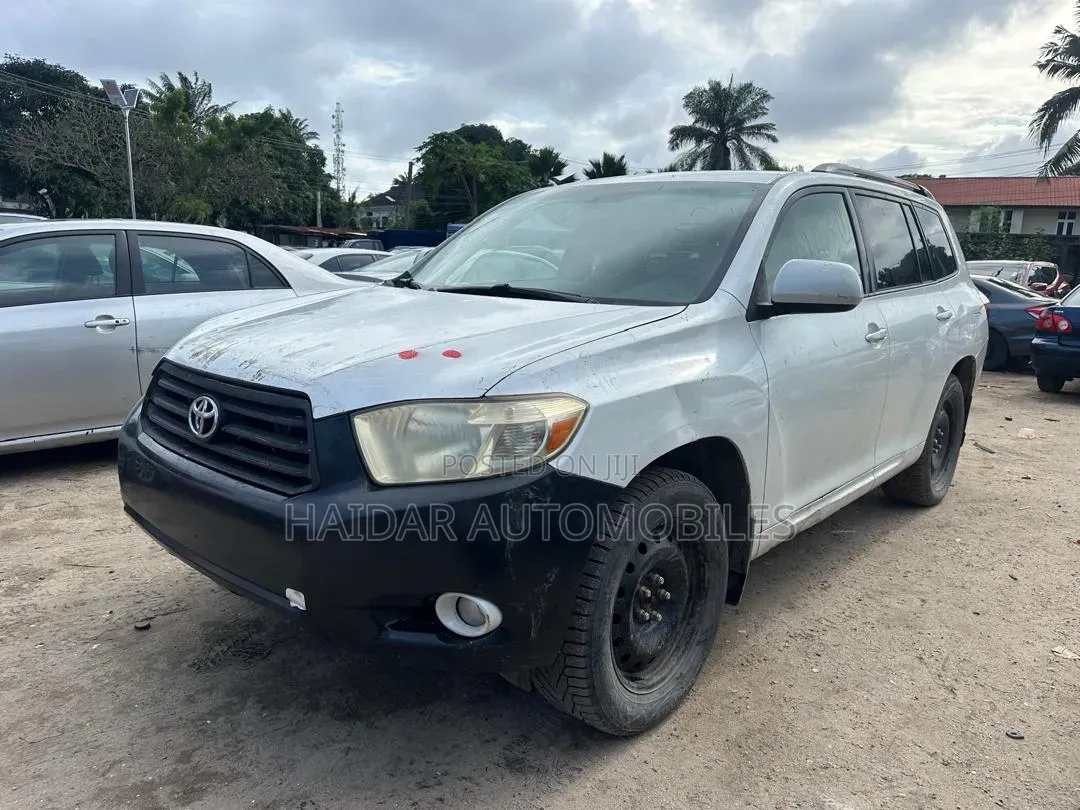Toyota Highlander Base 2009 White