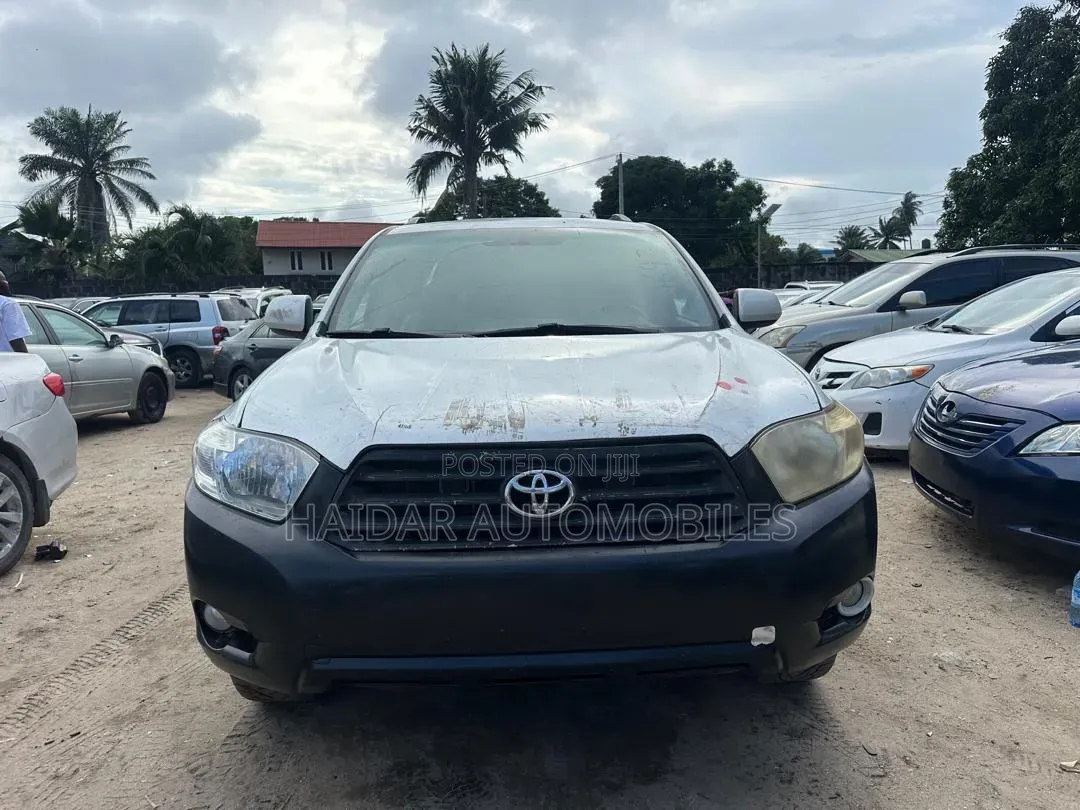 Toyota Highlander Base 2009 White