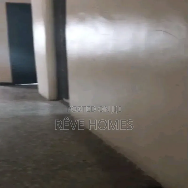 5bdrm Duplex in Phase 2 for rent