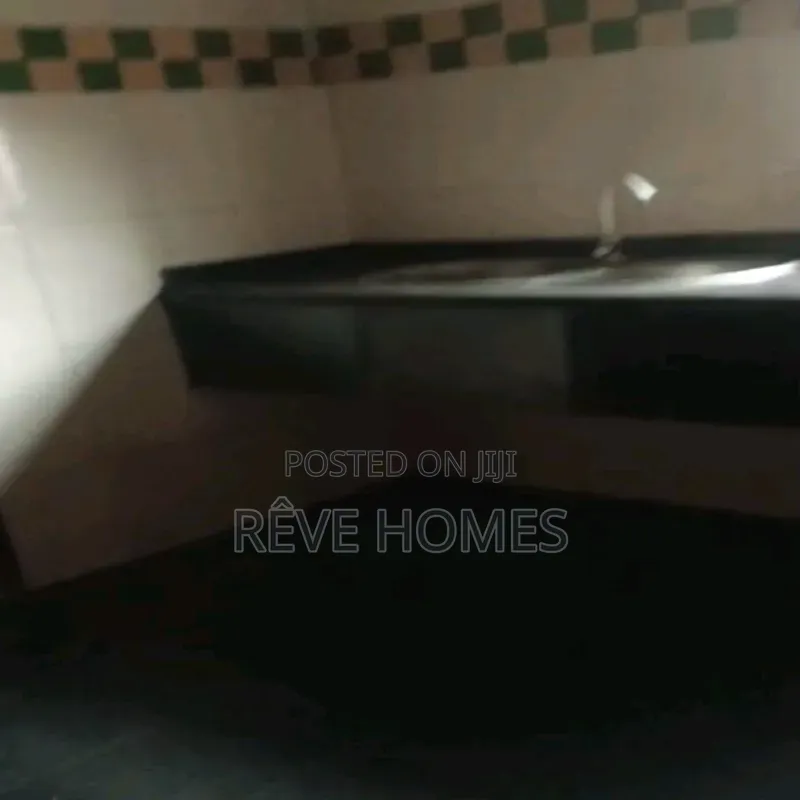 5bdrm Duplex in Phase 2 for rent
