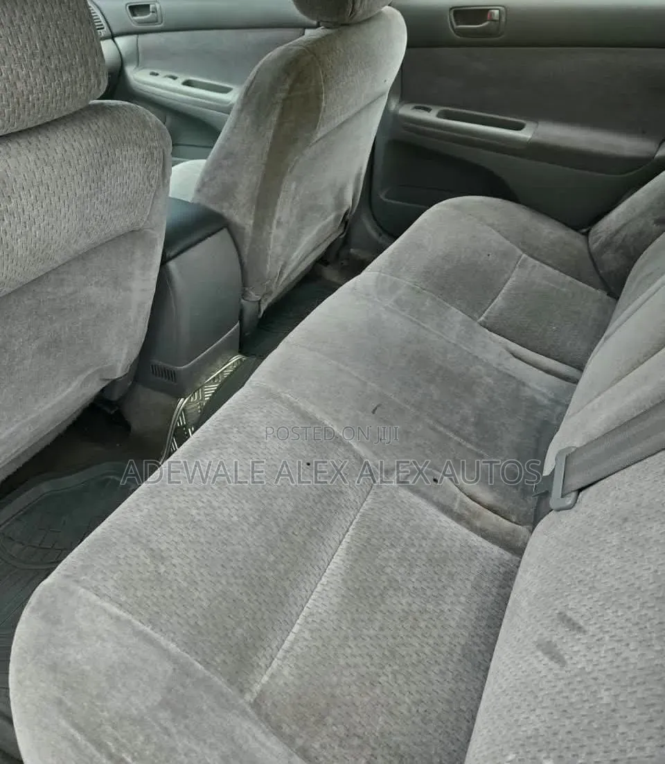 Toyota Camry 2004 Silver