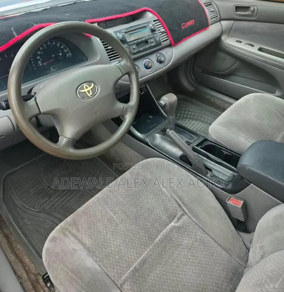Toyota Camry 2004 Silver