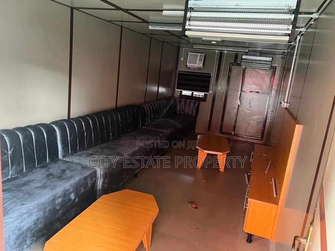 Houseboat for Hiring / Leasing Services