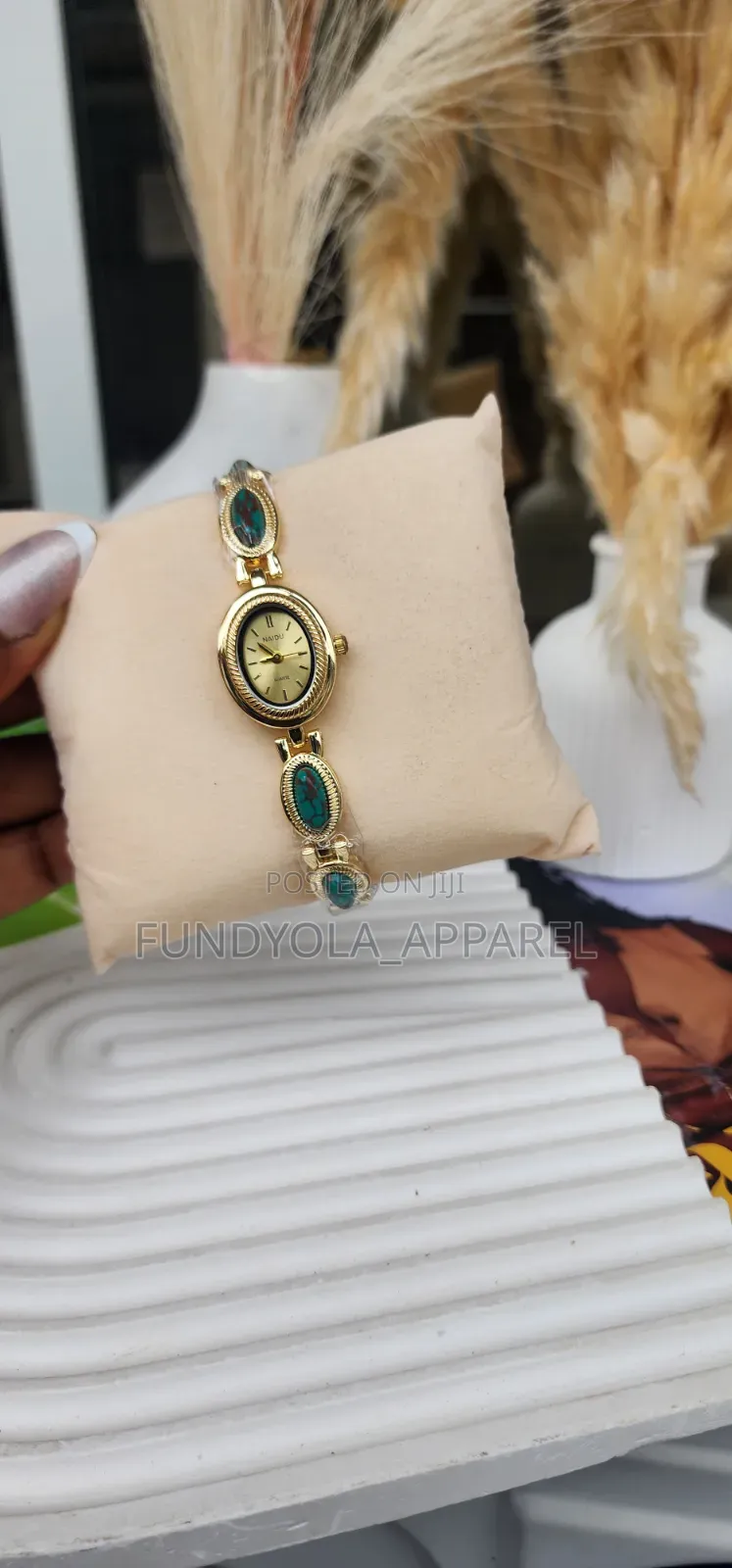 Vintage Pearl Slim Wristwatch