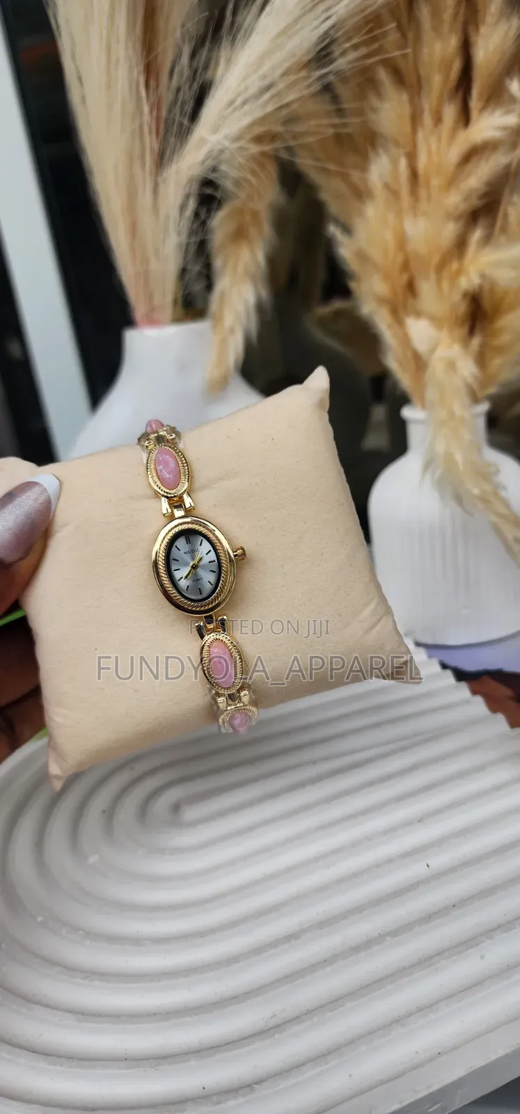 Vintage Pearl Slim Wristwatch