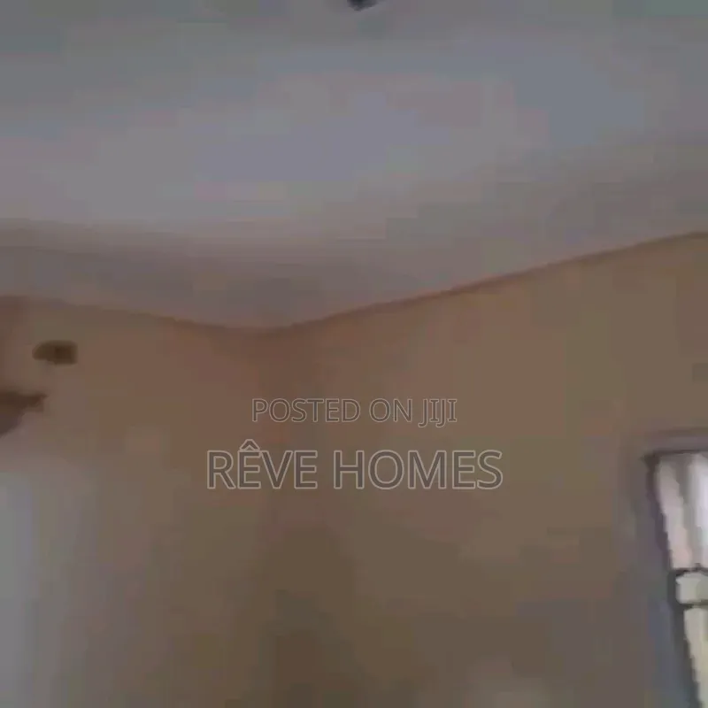 3bdrm Block of Flats in Medina for rent