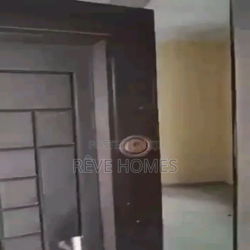 3bdrm Block of Flats in Medina for rent