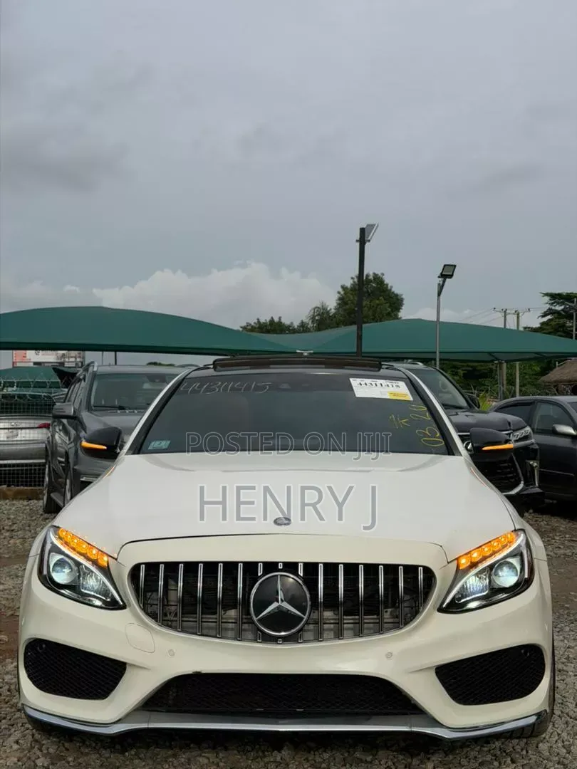 Mercedes-Benz C400 4Matic AWD Sedan (3.0L V6 7A) 2015 White