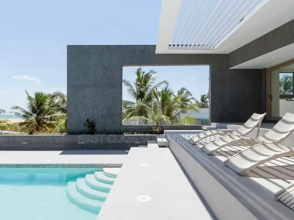 Luxurious 3 Bedroom Beach House