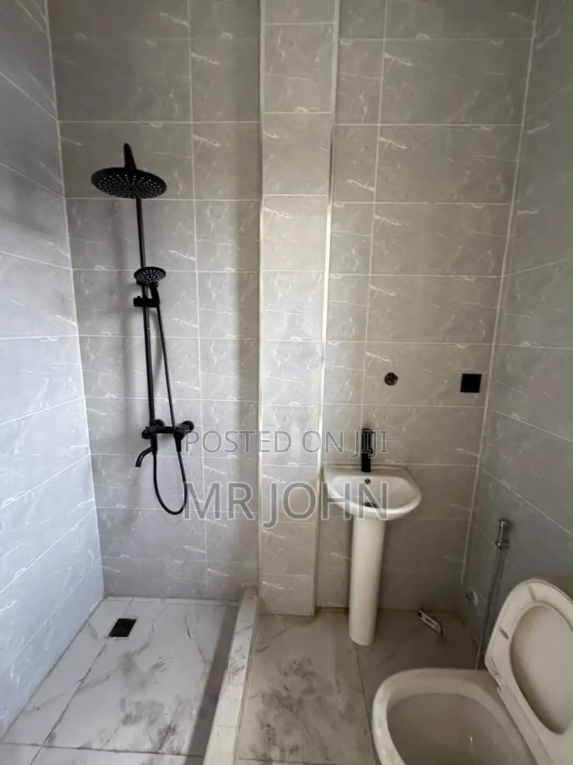 2bdrm Apartment in Ikate Owo Pr, Lekki for rent