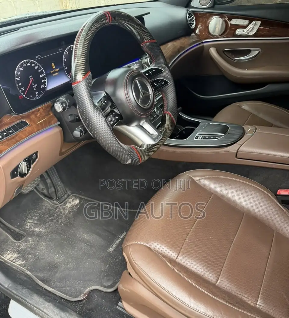 Mercedes-Benz E300 4Matic AWD Sedan (2.0L 4cyl 9A) 2017 Black