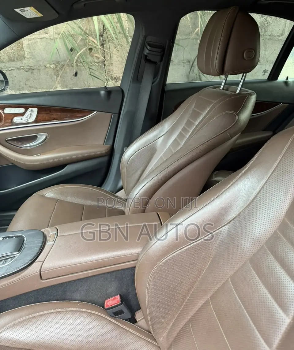 Mercedes-Benz E300 4Matic AWD Sedan (2.0L 4cyl 9A) 2017 Black