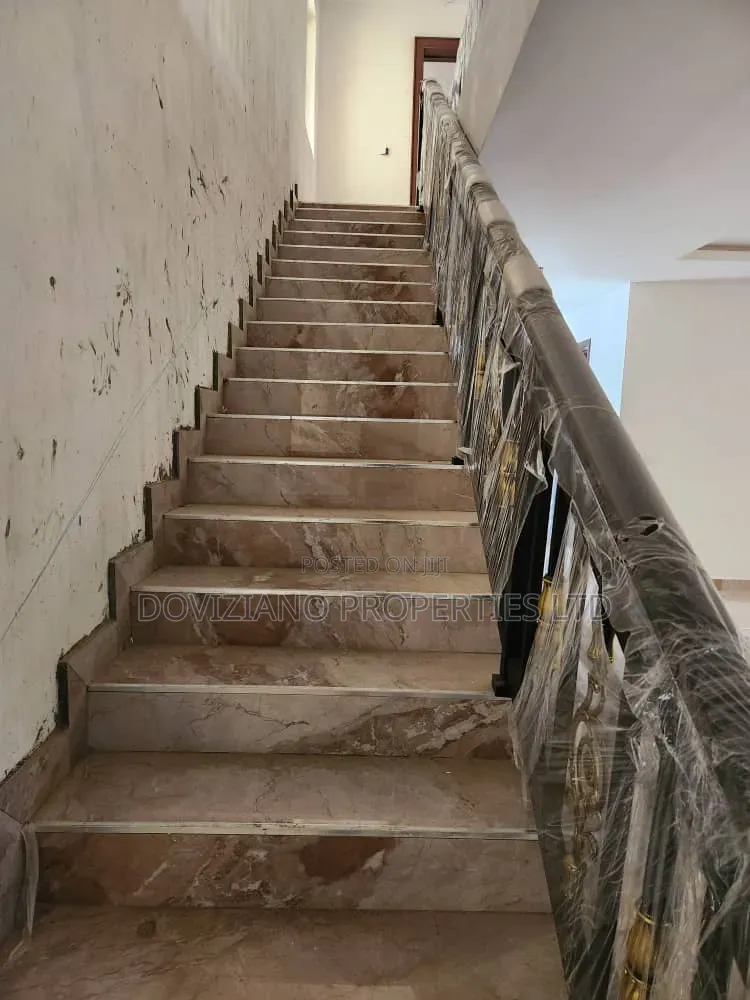 6bdrm Duplex in Ikeja GRA for sale