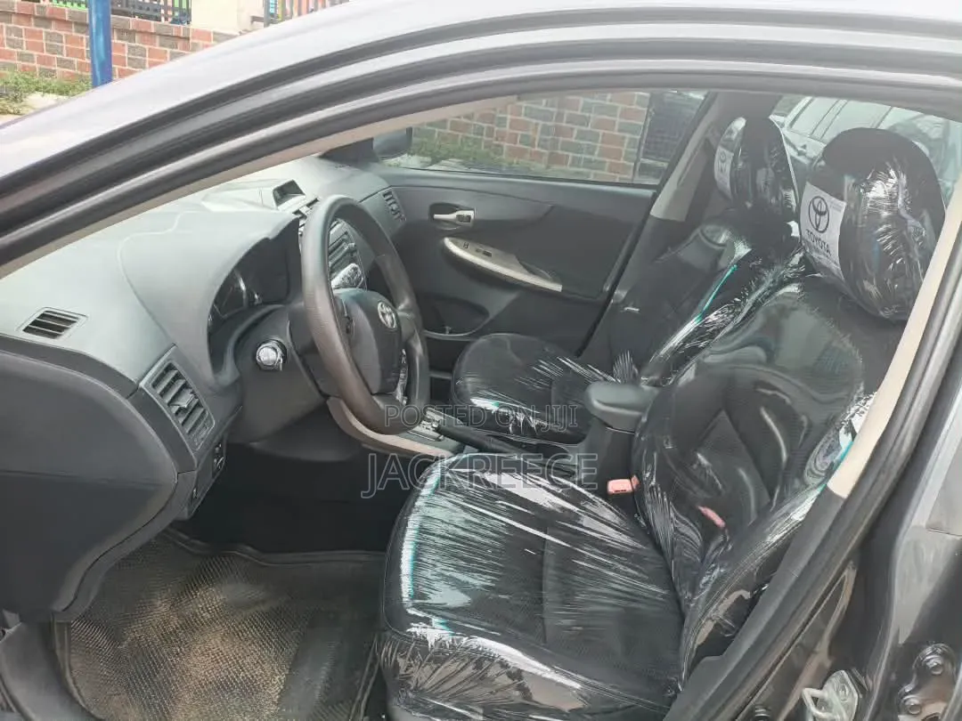 Toyota Corolla 2013 Black