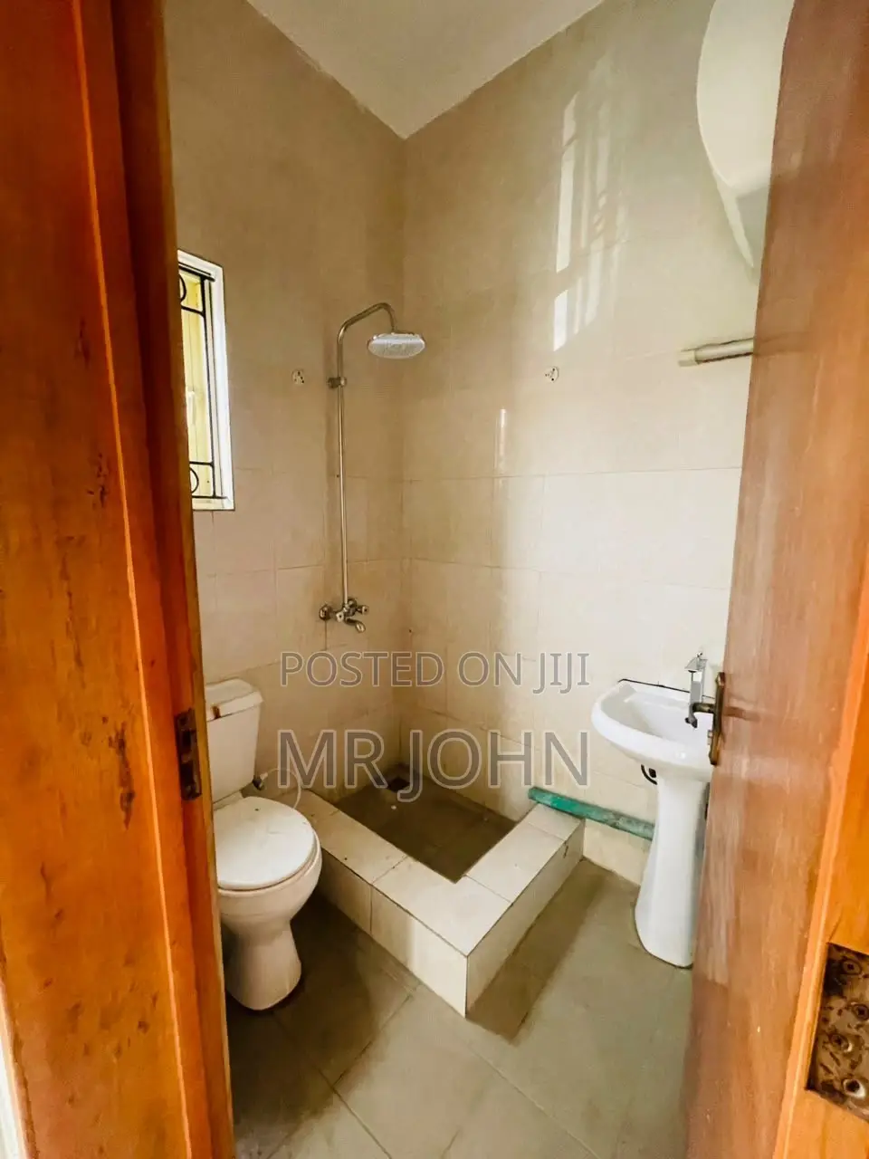 3bdrm Apartment in Ikota Villa Owo Pr, Lekki for rent