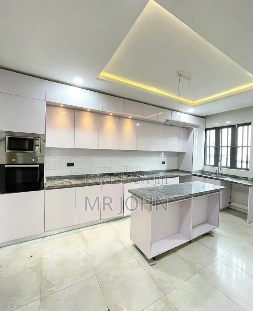 4bdrm Duplex in Lekki Phase 1 Owo Pr for rent