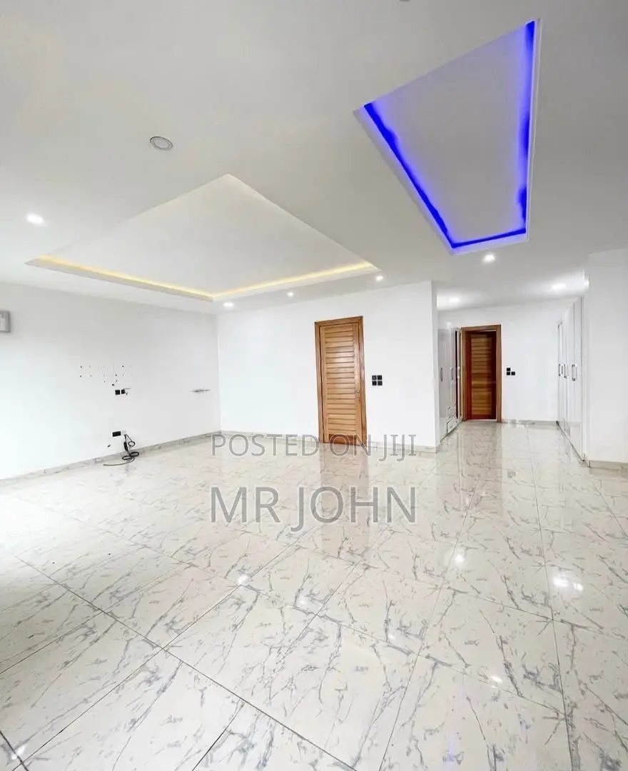 4bdrm Duplex in Lekki Phase 1 Owo Pr for rent