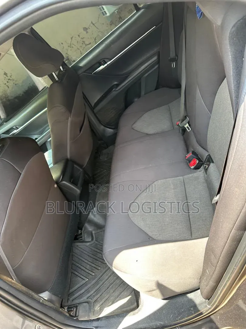 Toyota Camry LE FWD (2.5L 4cyl 8AM) 2018 Gray