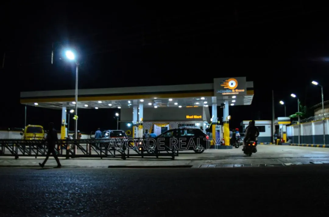 Fully Operational Filling Station for Sale