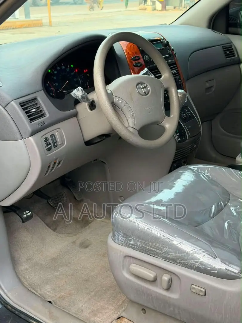 Toyota Sienna XLE FWD 2009 Blue