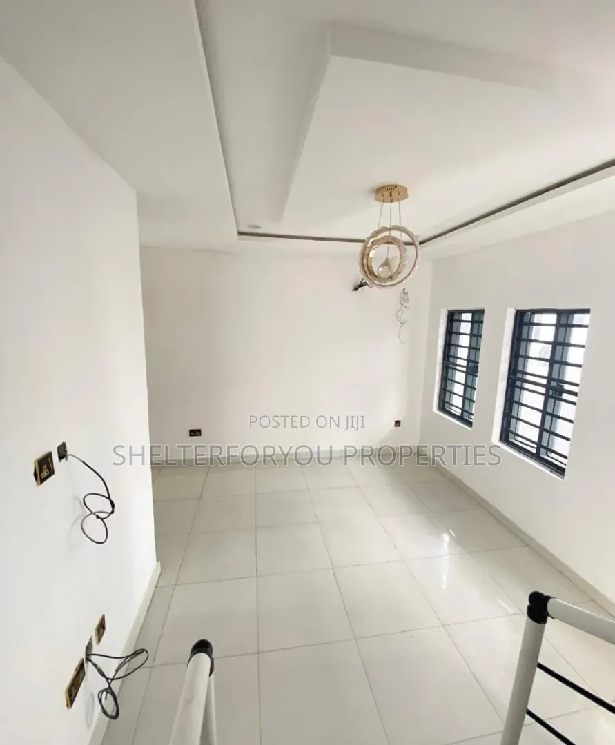 2bdrm Duplex in Lekki Phase 1 for sale